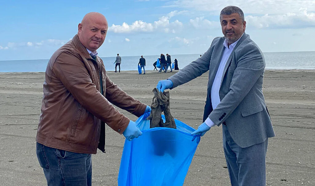 19 Mayıs sahili temizlendi