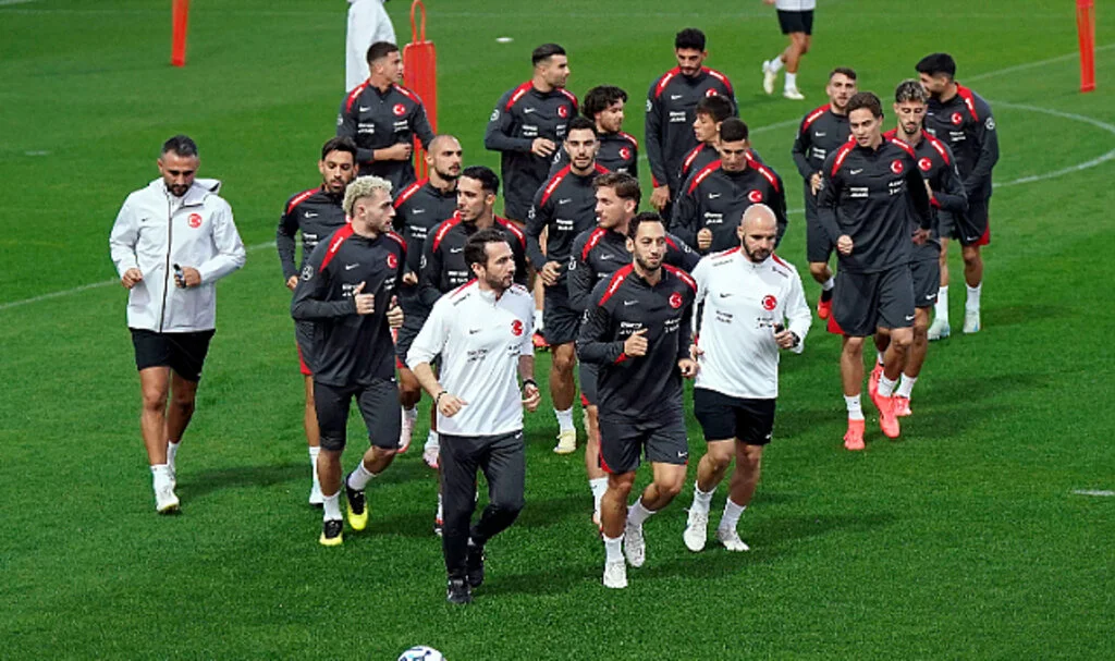 A Milli Takım, Karadağ Maçı Hazırlıklarına Başladı