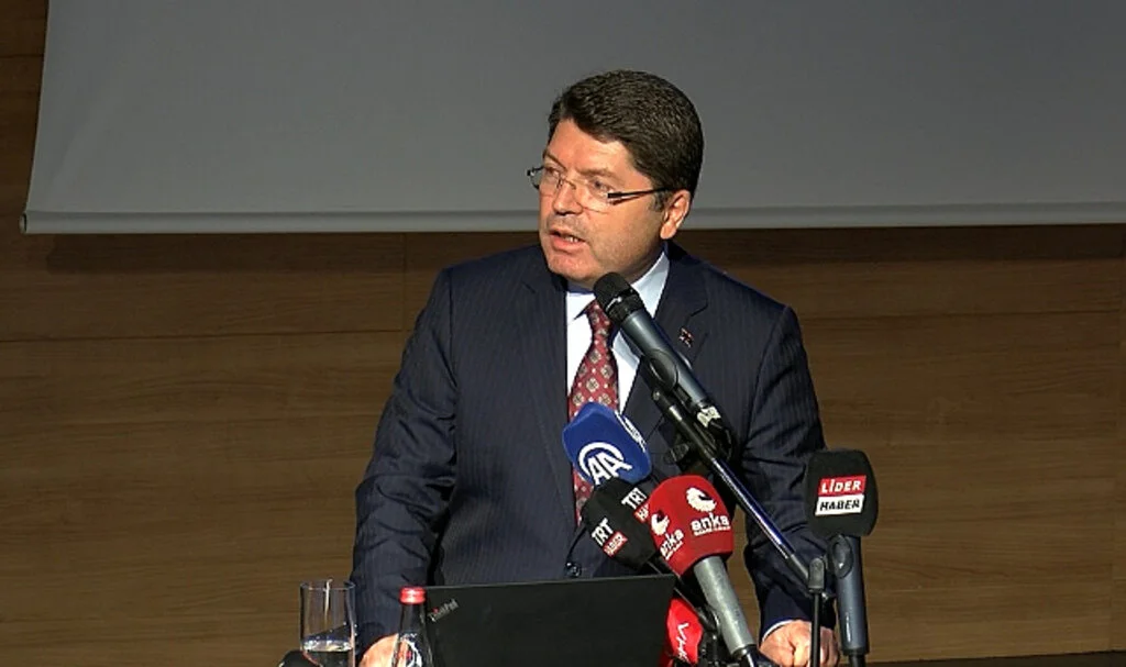 Adalet Bakanı Tunç: "Türkiye Yüzyılına Darbecilerin Anayasasıyla Başlamak Yüzkarasıdır"