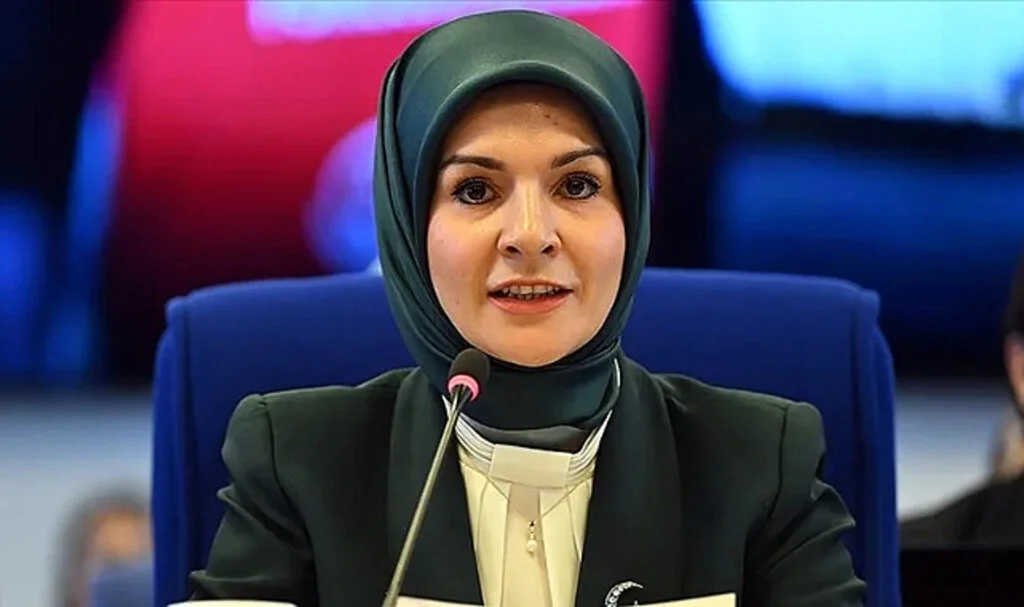 Aile ve Sosyal Hizmetler Bakanı Kaza Geçirdi: Yaralılar Var