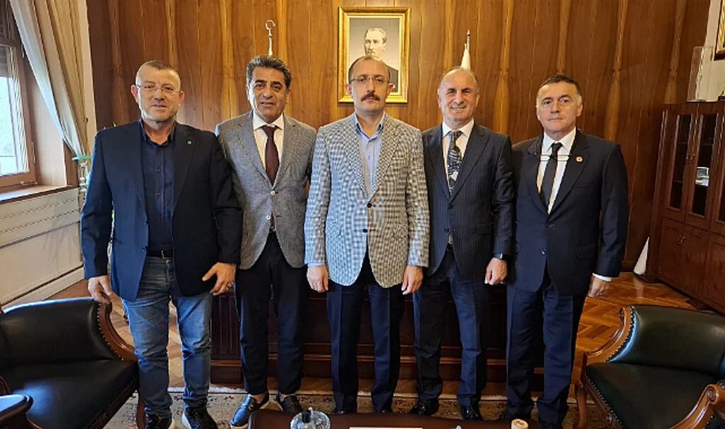 AK Parti Samsun Milletvekili Mehmet Muş, Samsun Amatör Kulüplerin Sorunlarını Dinledi