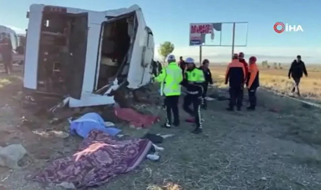 Aksaray'da Yolcu Otobüsü Devrildi: 6 Ölü