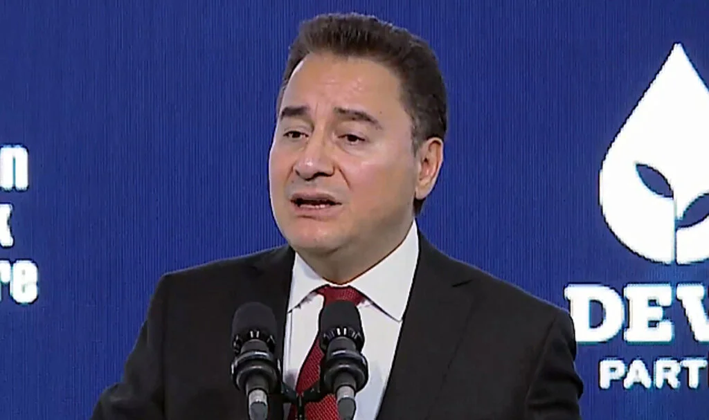 Ali Babacan: "İktidar ve Muhalefet Çıkar Peşinde"