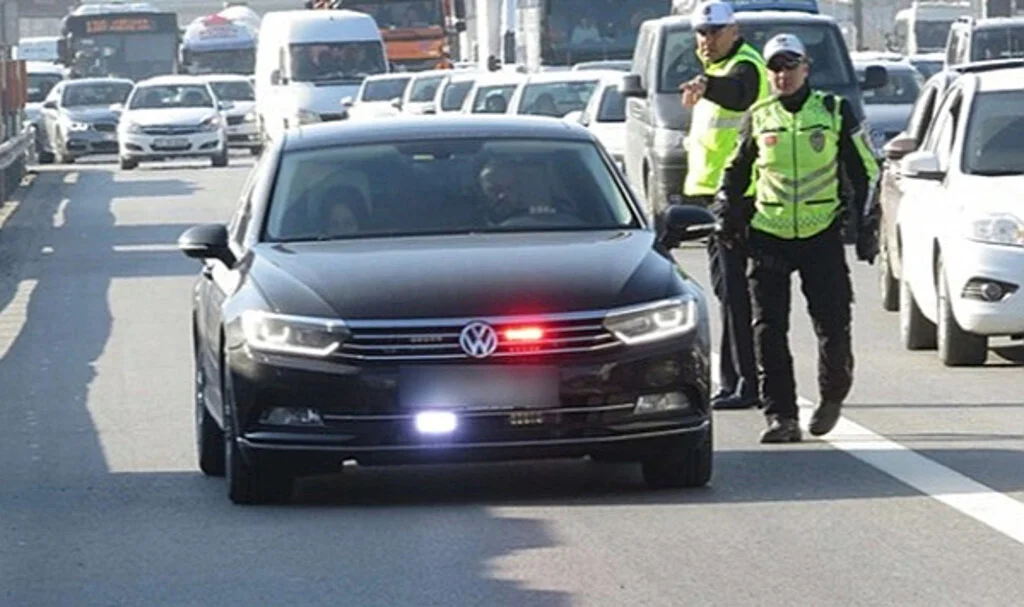 Çakar Kullanan Araçlara Ağır Yaptırımlar Geliyor