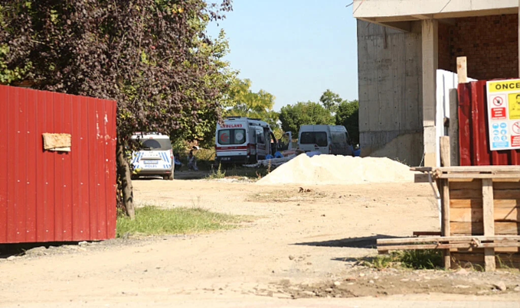 Çarşamba’da İnşaat İskelesinden Düşen İşçi Yaralandı
