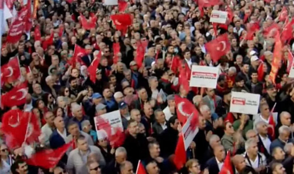 CHP kayyuma karşı Esenyurt meydanında