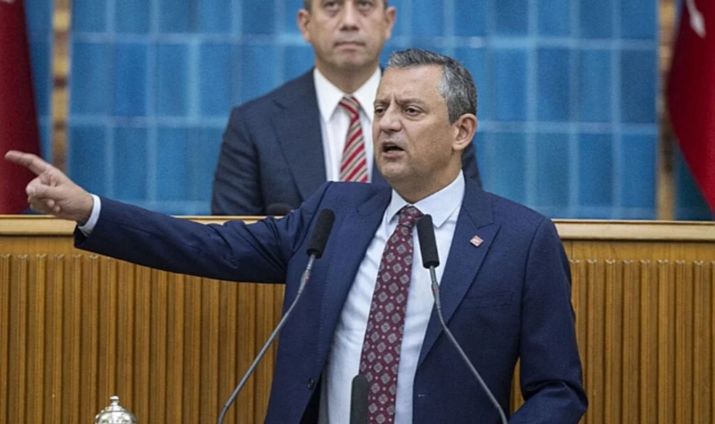 CHP Lideri Özgür Özel: "Vergileri Garibandan Değil, Bankalardan Alacaksın"