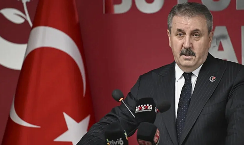 Destici'den Kredi Kartı Vergisi Tepkisi: "Kartlarını iptal edin"
