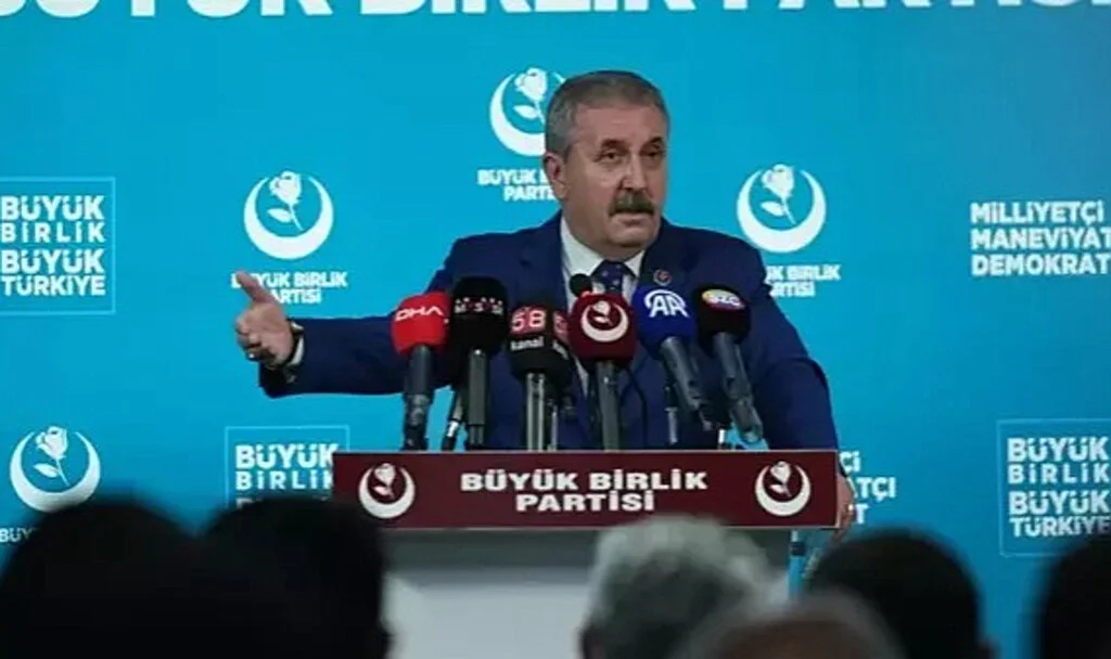 Destici'den Savunma Sanayii Fonu Açıklaması: Sözlerim Çarpıtıldı, Kimseye Hakaret Etmedim