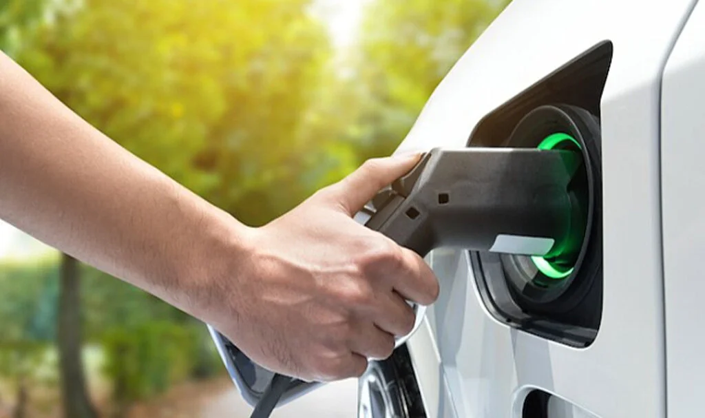Elektrikli Araba Evde Şarj Edilir mi?