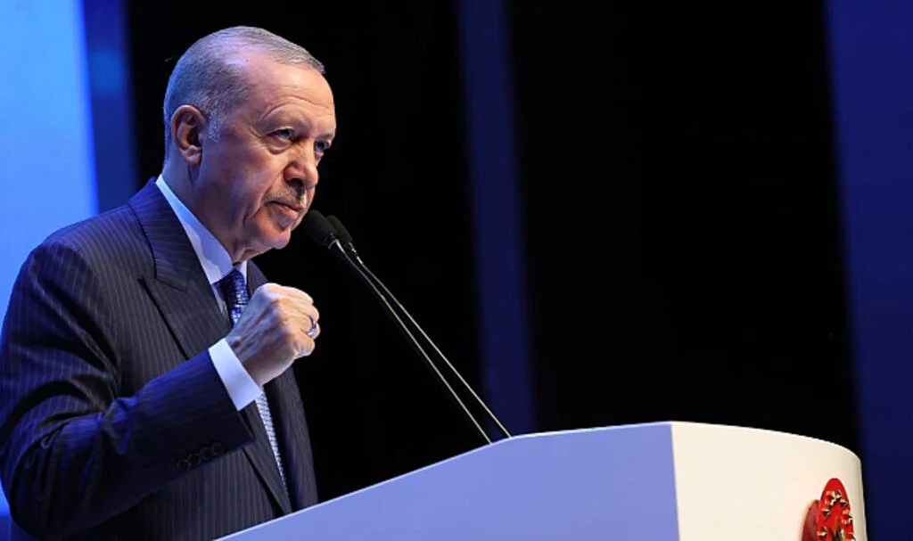 Erdoğan: "Gençlerimizi Popüler Kültürün İnsafına Bırakmayacağız"