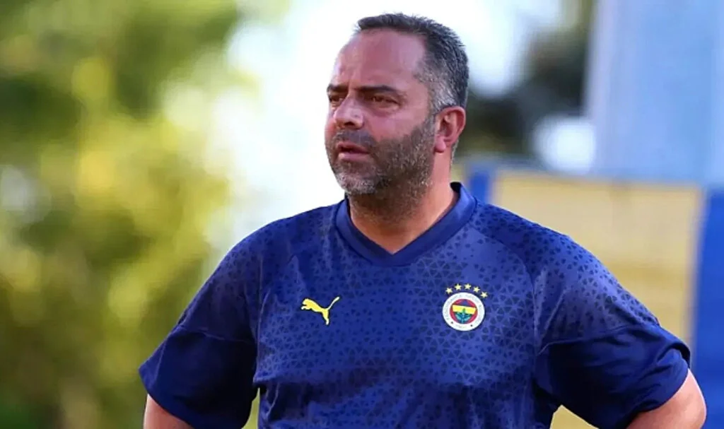 Eski Milli Futbolcu Semih Şentürk'e İspanya'da Saldırı