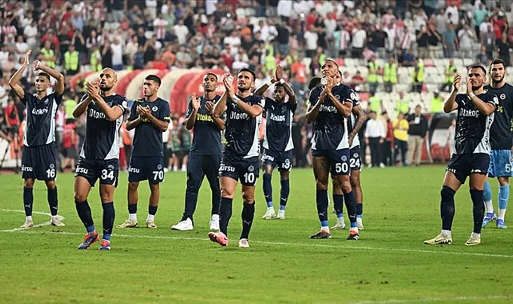 F.Bahçe-Manchester United Maçı: Kritik Maç Hangi Kanalda, Saat Kaçta? 