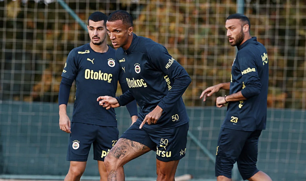 Fenerbahçe, Samsunspor Deplasmanına Hazırlanıyor
