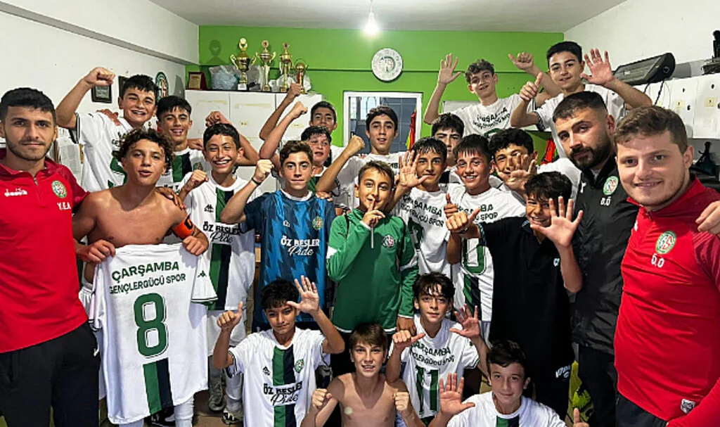 Gençlergücü Spor Kulübü, U-14 Klasman B Ligi'nde Play-Off'lara Yükseldi