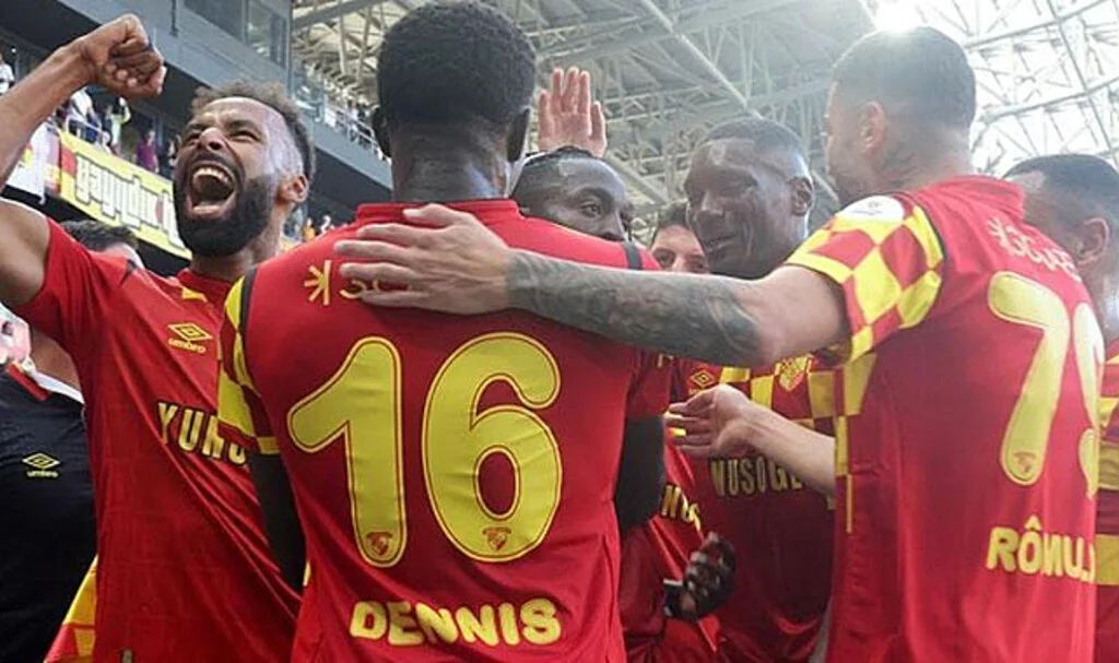 Göztepe Son Dakikada Sivasspor'u 3-2 Mağlup Etti