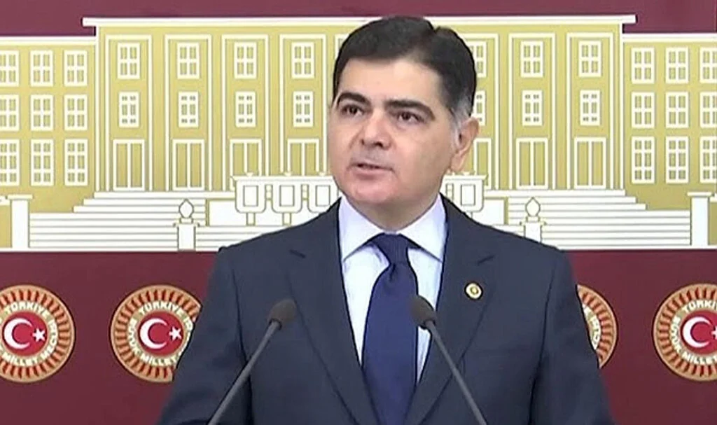 İYİ Parti’de İstifa Dalgası:Cinisli Ayrıldığını Açıkladı
