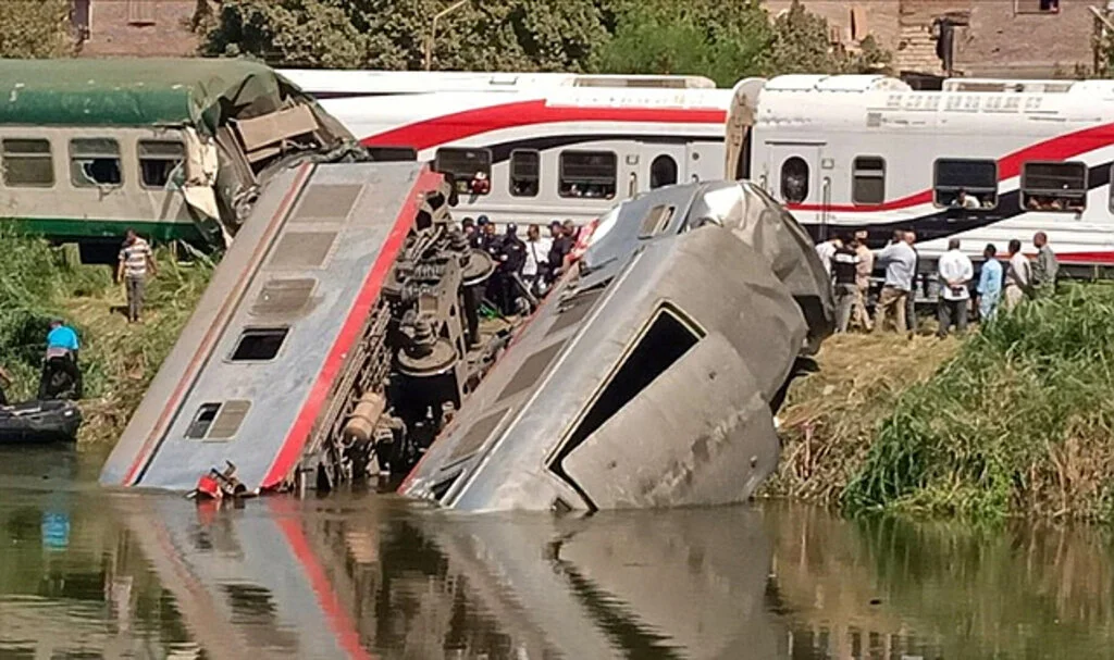 Mısır'da Tren Kazası: 20 Kişi Yaralandı
