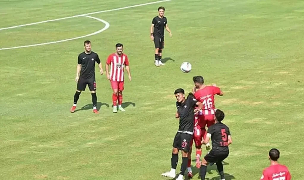 Osmaniyespor-Diyarbekirspor Maçı Yarıda Kaldı: Sahadan Çekildiler