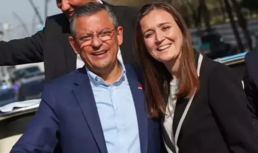 Özgür Özel'le Yasak Aşk Yaşadığı İddia Ediliyordu! Sessizliğini Bozdu...