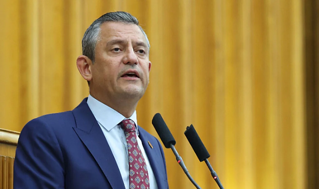 Özgür Özel: "Yenidoğan Çetesi'ne Karışan Hastaneler Kamulaştırılsın"