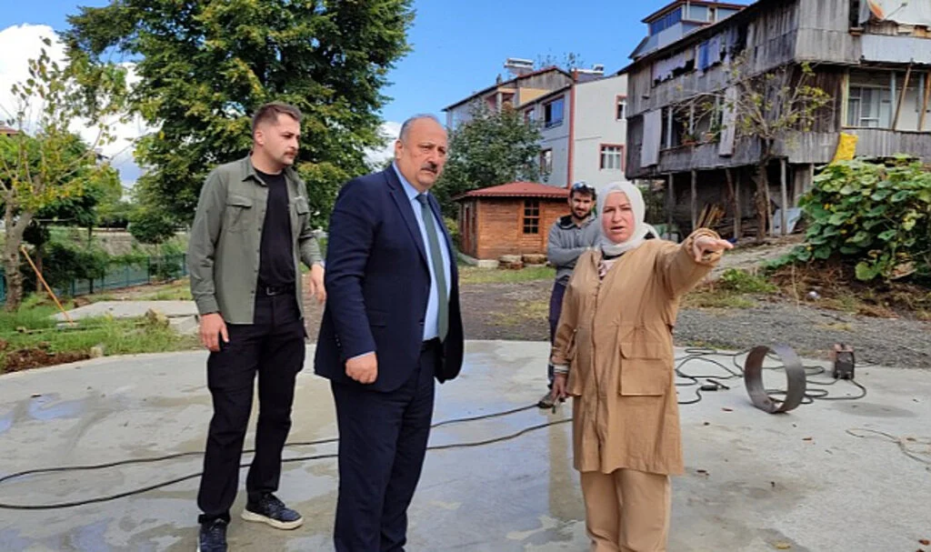 Salıpazarı'nda Sosyal Faaliyetler İçin Kıl Çadır Kuruluyo