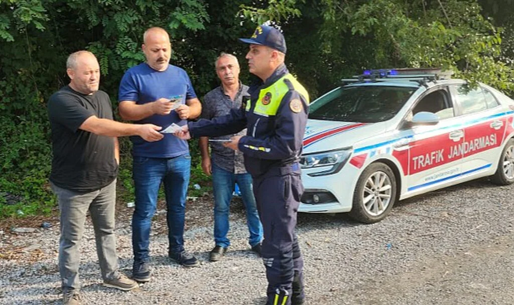 Samsun'da 1123 Okul Servisi Sürücüsü ve Personeline Trafik Eğitimi Verildi