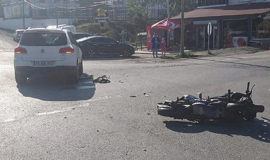 Samsun'da Ciple Çarpışan Motosiklet Sürücüsü Komiser Ağır Yaralandı