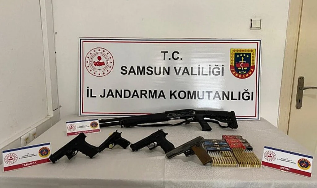 Samsun'da jandarmadan Silah Kaçakçılığına Darbe: 2 Kişi Gözaltında