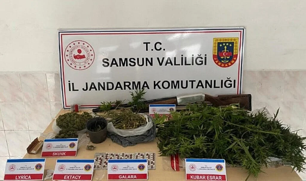 Samsun'da jandarmadan uyuşturucu operasyonu: 2 gözaltı
