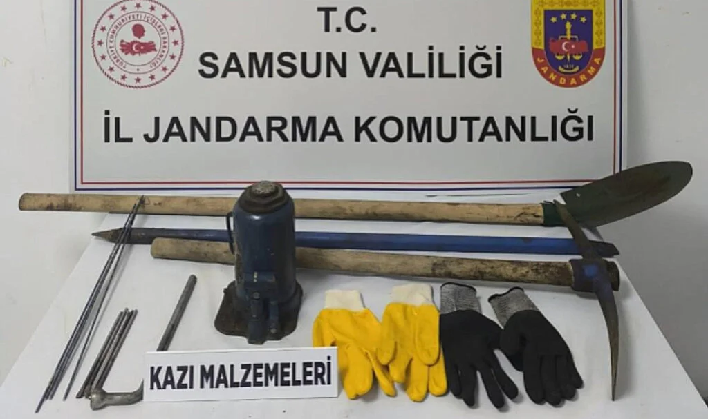 Samsun'da Kaçak Kazı Yapan 3 Kişi Suçüstü Yakalandı
