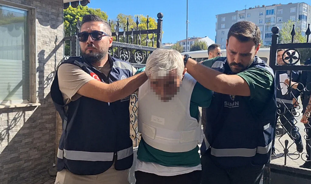 Samsun'da sokakta silahla genci öldüren zanlı adliyeye sevk edildi