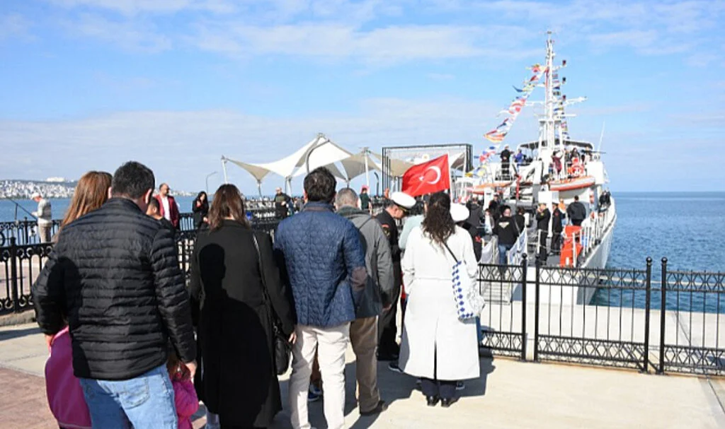 Samsun'da TCSG-87 gemisine yoğun ilgi 