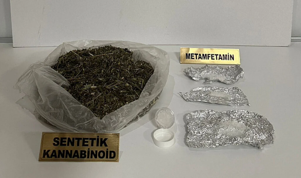 Samsun’da uyuşturucu operasyonları: 5 gözaltı