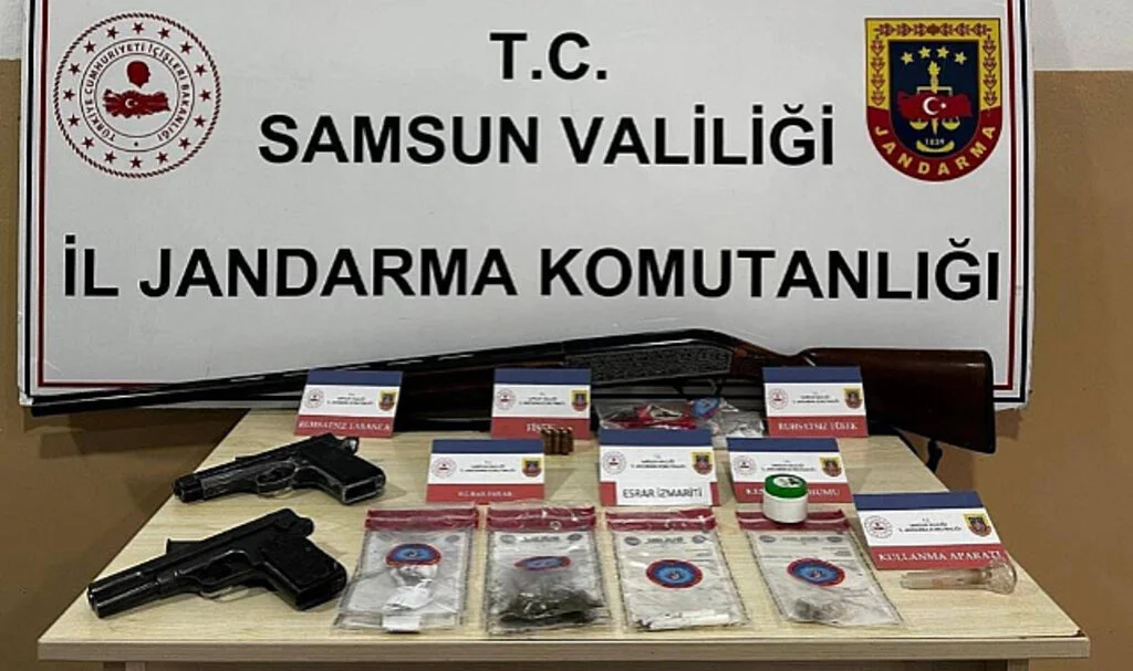 Samsun'da Uyuşturucu ve Silah Kaçakçılarına Baskın
