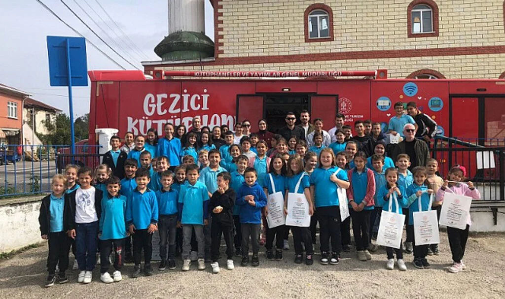Samsun Gezici Kütüphane 12 Bin Kişiye Hizmet Verdi