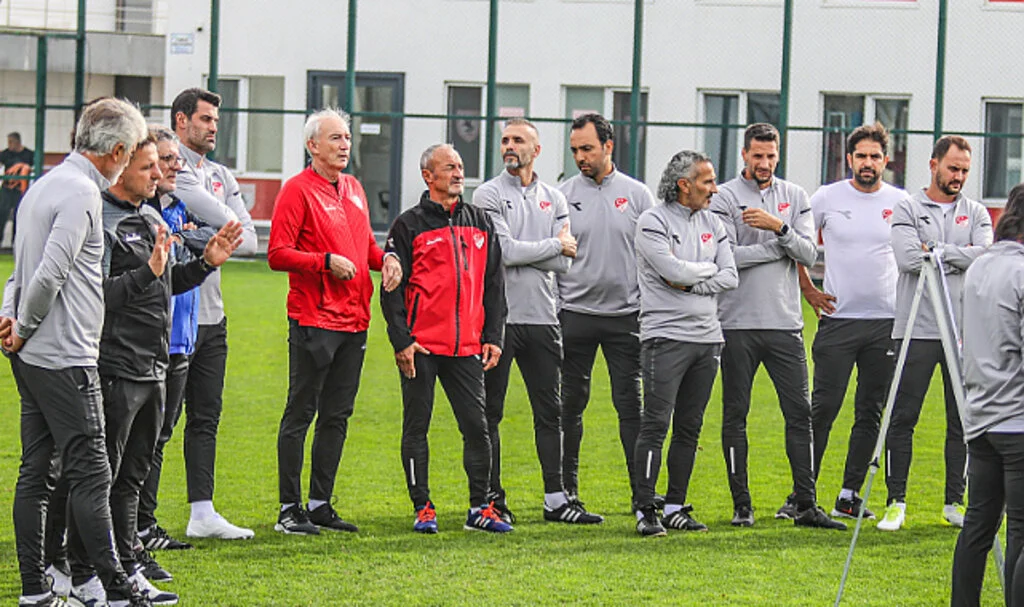 Samsunspor’da UEFA Pro Lisans Eğitim Programı Başladı