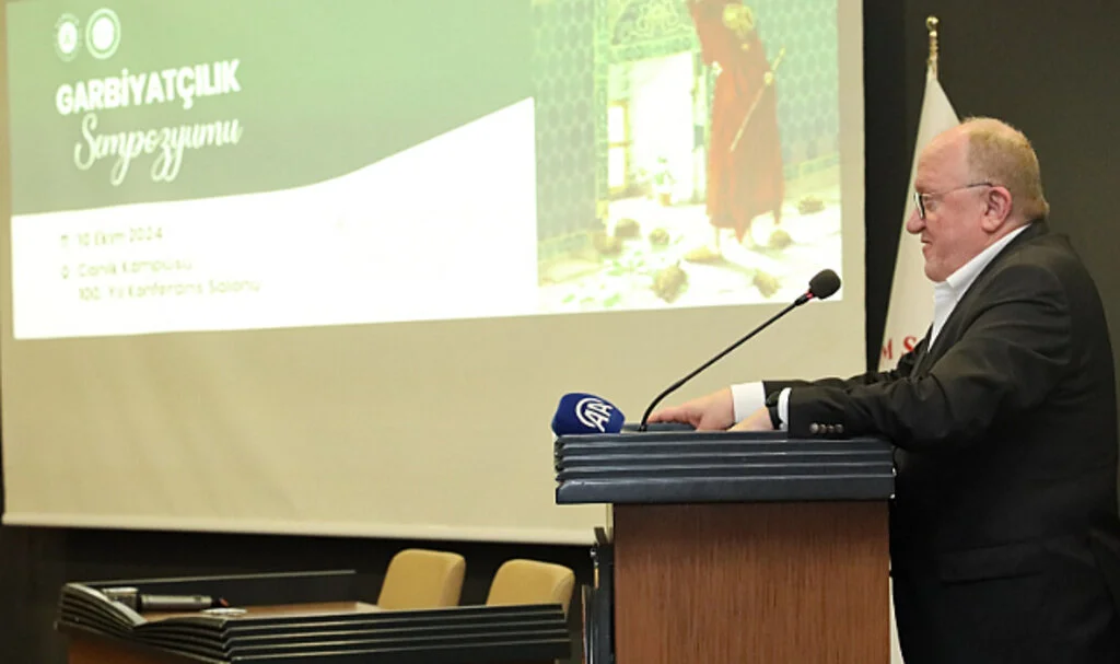 SAMÜ Rektörü Prof.Dr. Mahmut Aydın: 'Hristiyanlık Batı da  derin izler bıraktı'