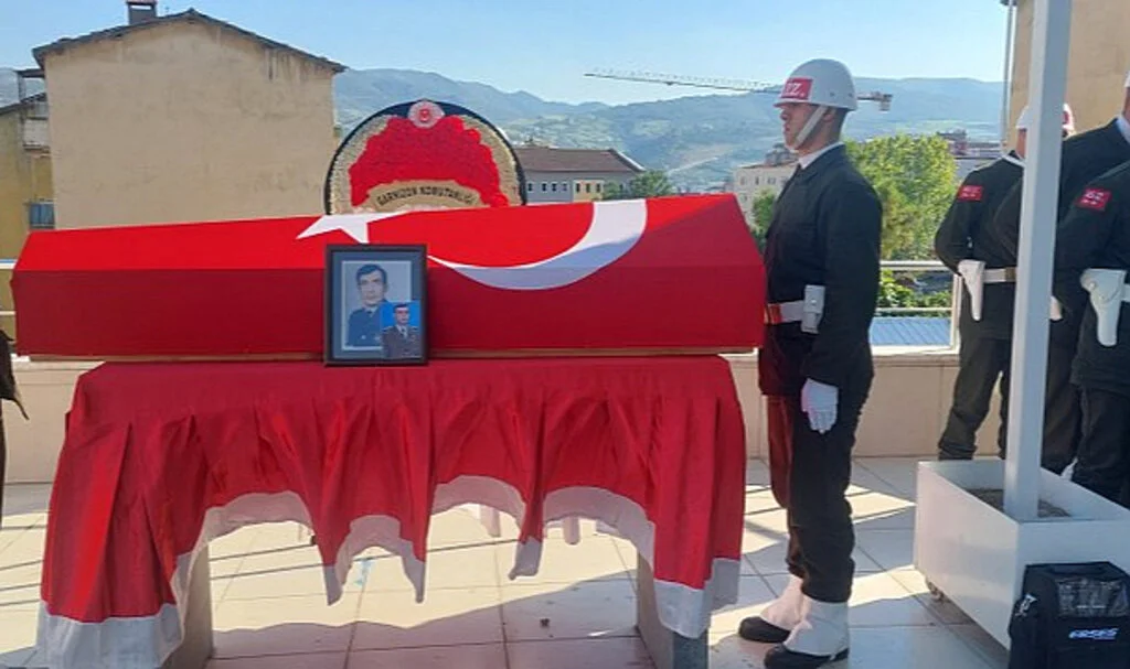 Şehit Babası Emekli Astsubay Cemil Akyel Son Yolculuğuna Uğurlandı