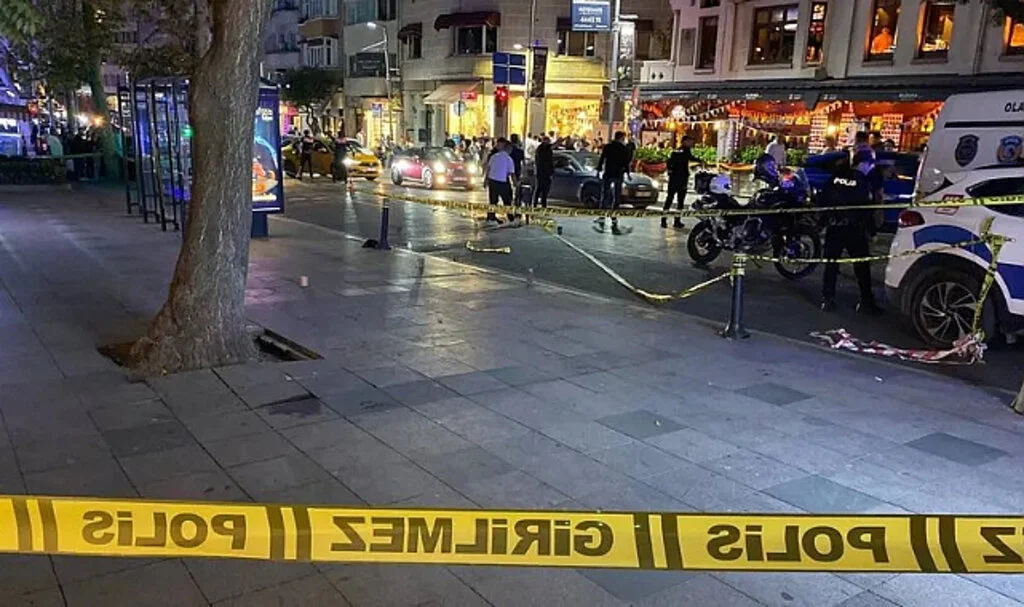 Şişli'de Silahlı Çatışma: 5 Kişi Yaralandı