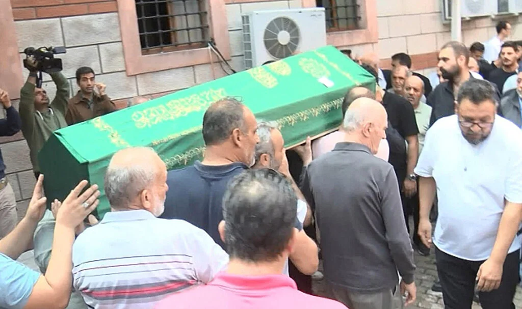 Tabuttan ses gelince kimse inanmadı: İkinci kez cenaze töreni düzenlendi