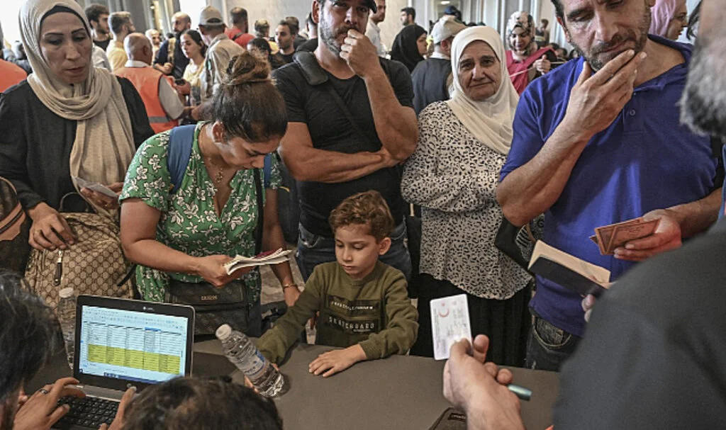 Türkiye Lübnan'dan Vatandaşlarını Tahliye Etti