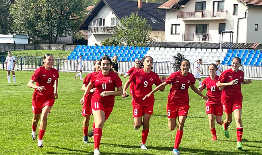 U15 Kız Millî Takımı Karadağ'ı 6-1 Mağlup Etti