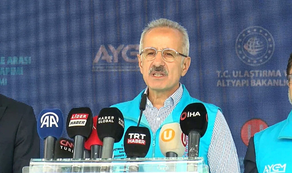 Ulaştırma Bakanı Uraloğlu: "Demiryollarında Yeni Bir Çağ Başlatıyoruz"