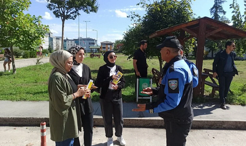 Üniversite Öğrencilerine Güvenlik Eğitimi: Hırsızlık ve Siber Dolandırıcılığa Karşı Uyarı