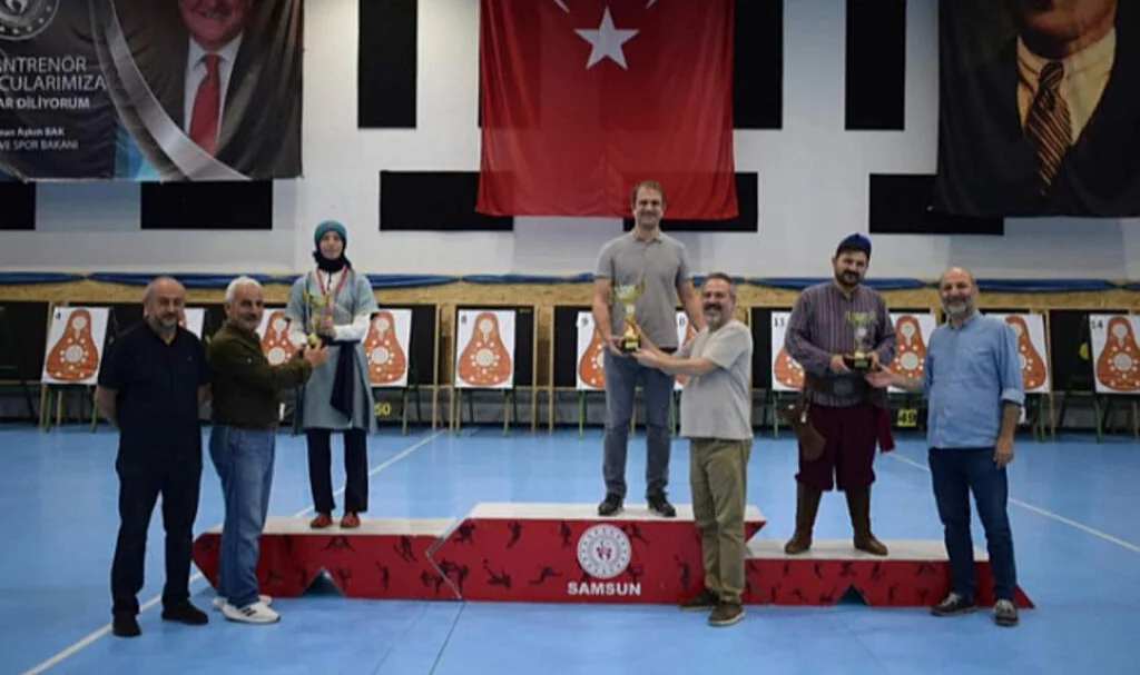 Vezirköprülü Okçular Helallik Kupası'nda 5 Madalya Kazandı