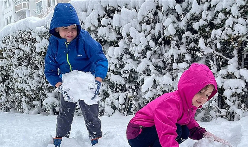 25 Kasım'da Hangi İllerde Okullar Tatil Edildi?