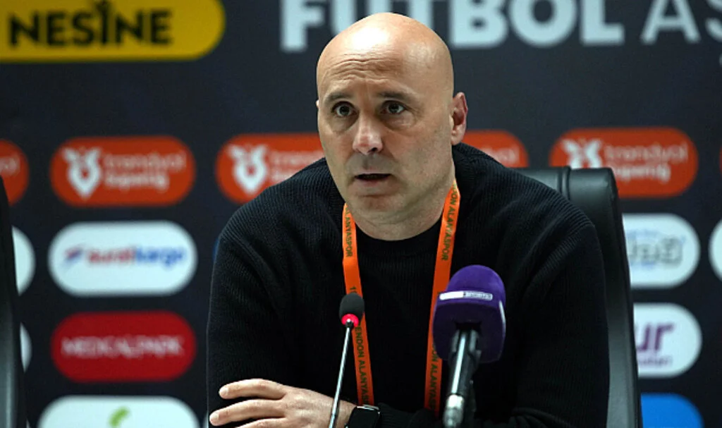 Alanyaspor'da Sami Uğurlu Samsunspor Maçını Değerlendirdi: "Galibiyeti Kaçıran Taraf Bizdik"