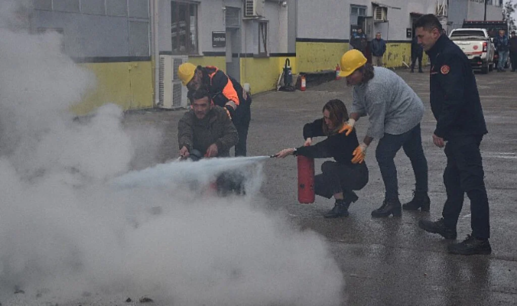 Atakum Belediyesi’nde Yangın Tatbikatı Gerçekleştirildi