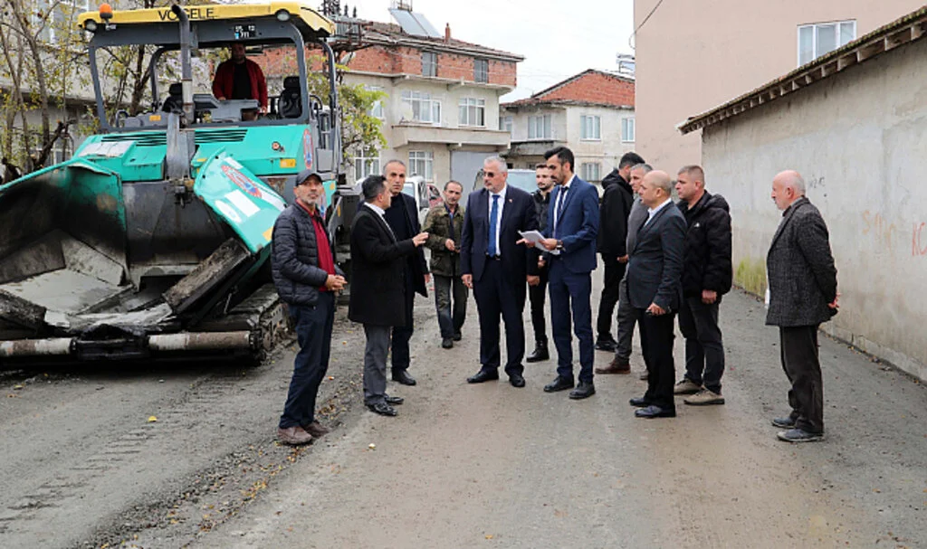 Bafra Belediyesi'nden Kırsal Mahallelerde Yol ve Kaldırım Çalışmaları